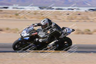 media/Dec-10-2023-SoCal Trackdays (Sun) [[0ce70f5433]]/Turn 9 Inside Set 2 (1115am)/